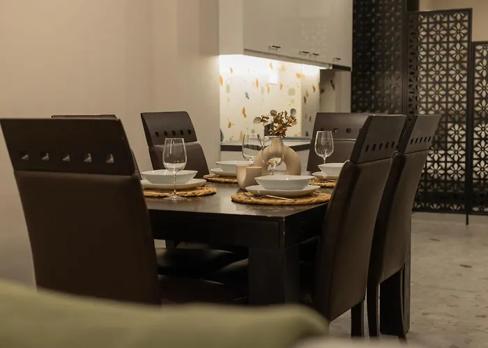 The Urban Nest, By Jo & Key Living - Aristotelous Square *