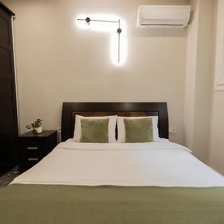 The Urban Nest, By Jo & Key Living - Aristotelous Square *