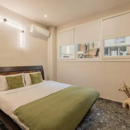 The Urban Nest, By Jo & Key Living - Aristotelous Square *